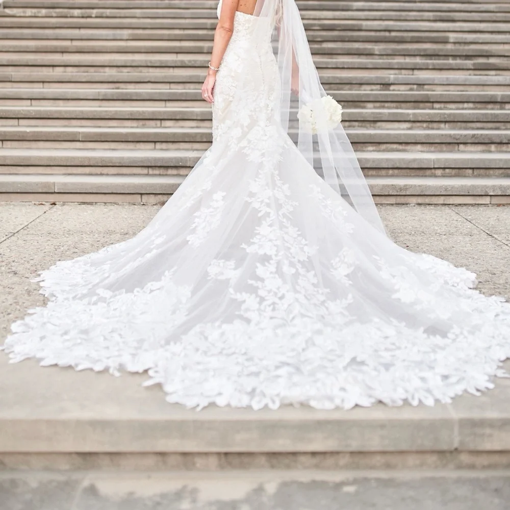Martina Liana Bridal Gown - Picture 1 of 9